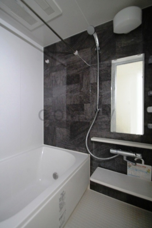 バス・シャワールーム　浴室乾燥機付きバス