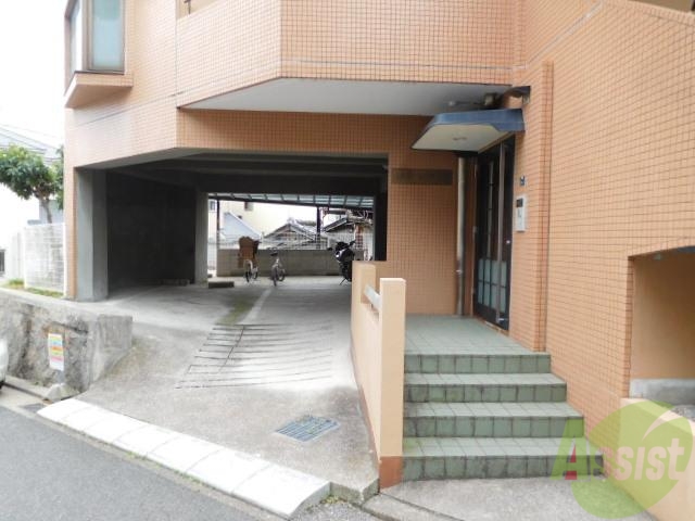 エントランス　エントランスも管理バッチリです