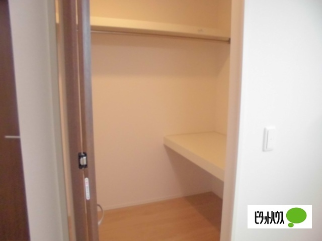 収納　ウォークインクローゼット