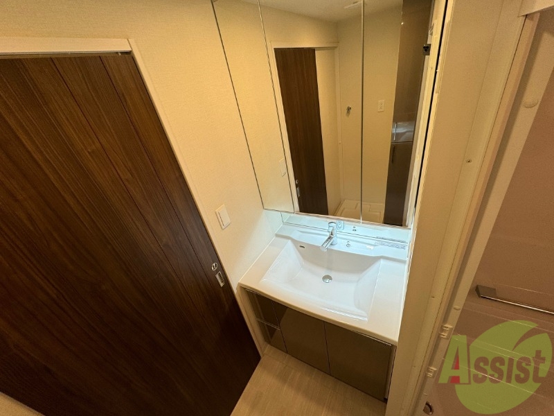 洗面設備　シャンプードレッサーで身支度もラクラクです！