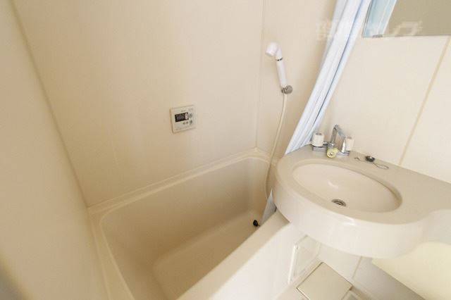 バス・シャワールーム　※５０６号室の写真です。