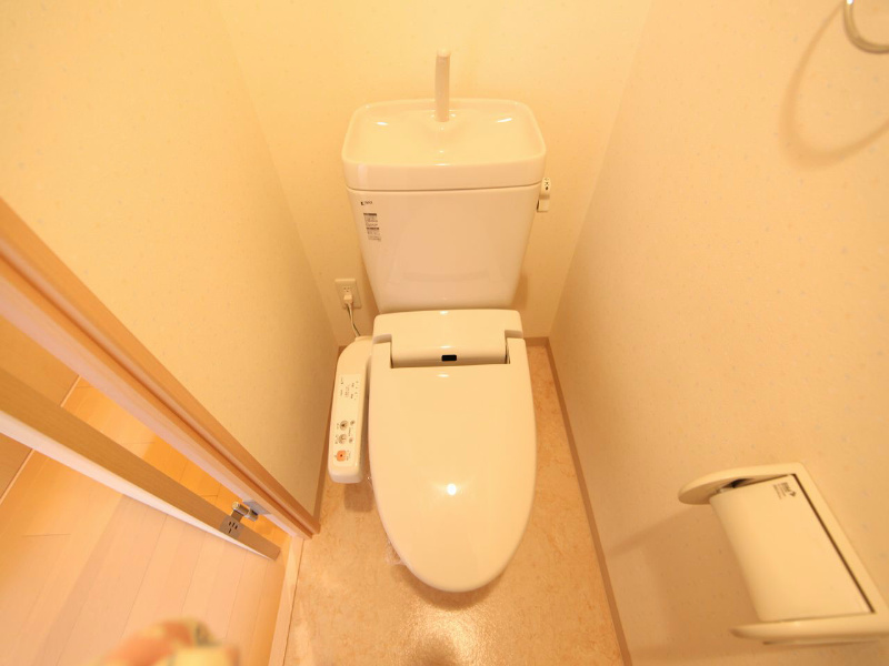トイレ　温水洗浄暖房便座付トイレ