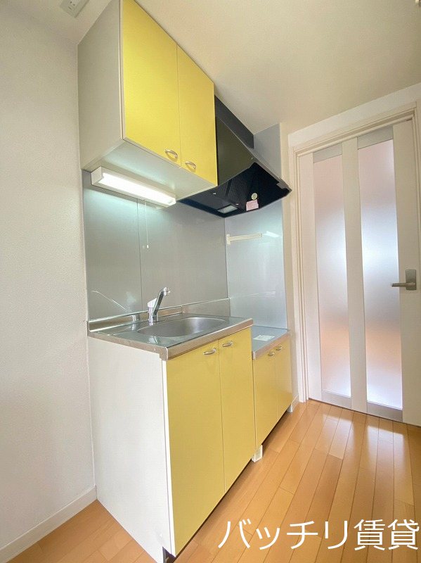 キッチン　同シリーズの別号室の画像。現況を優先します。