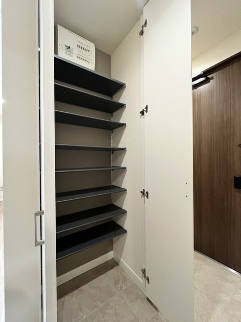 玄関　収納力のあるシューズＢＯＸ☆