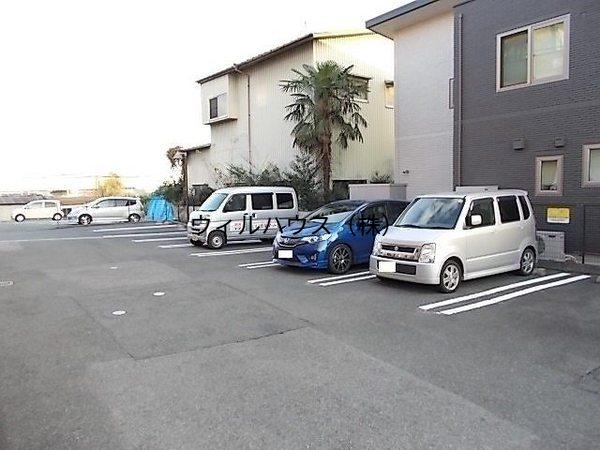 駐車場　敷地内駐車場！