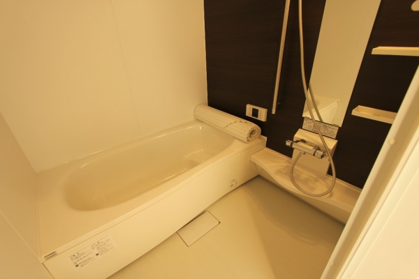 バス・シャワールーム　ゆったり一坪風呂
