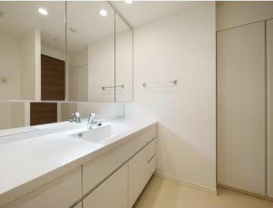 洗面設備　別住戸参考写真