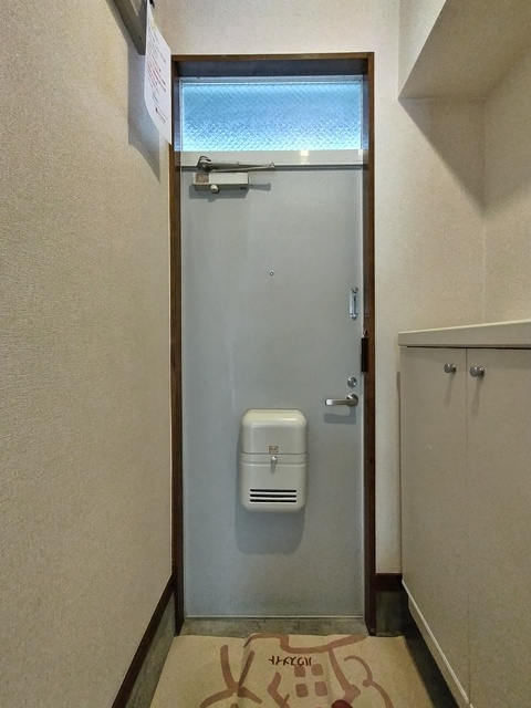 玄関　★コンパクトな玄関スペース★