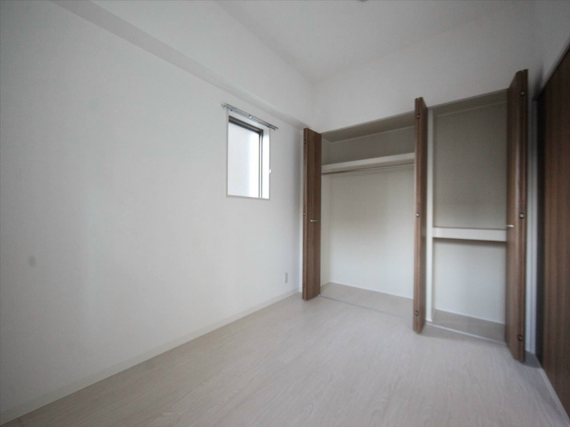 収納　洋室6帖　クローゼット（収納充実してます）