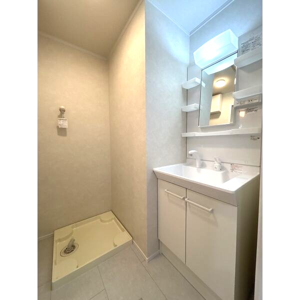 洗面設備　機能的な配置です。