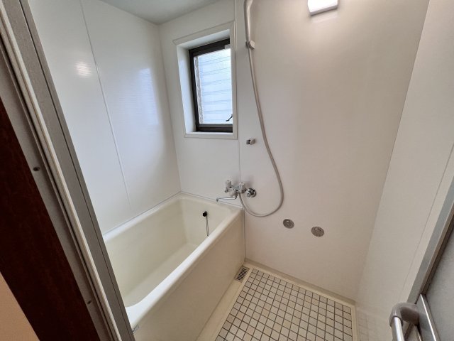 バス・シャワールーム　日々の疲れを癒すお風呂付です