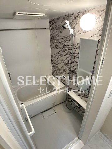 バス・シャワールーム　落ち着いた空間のお風呂です