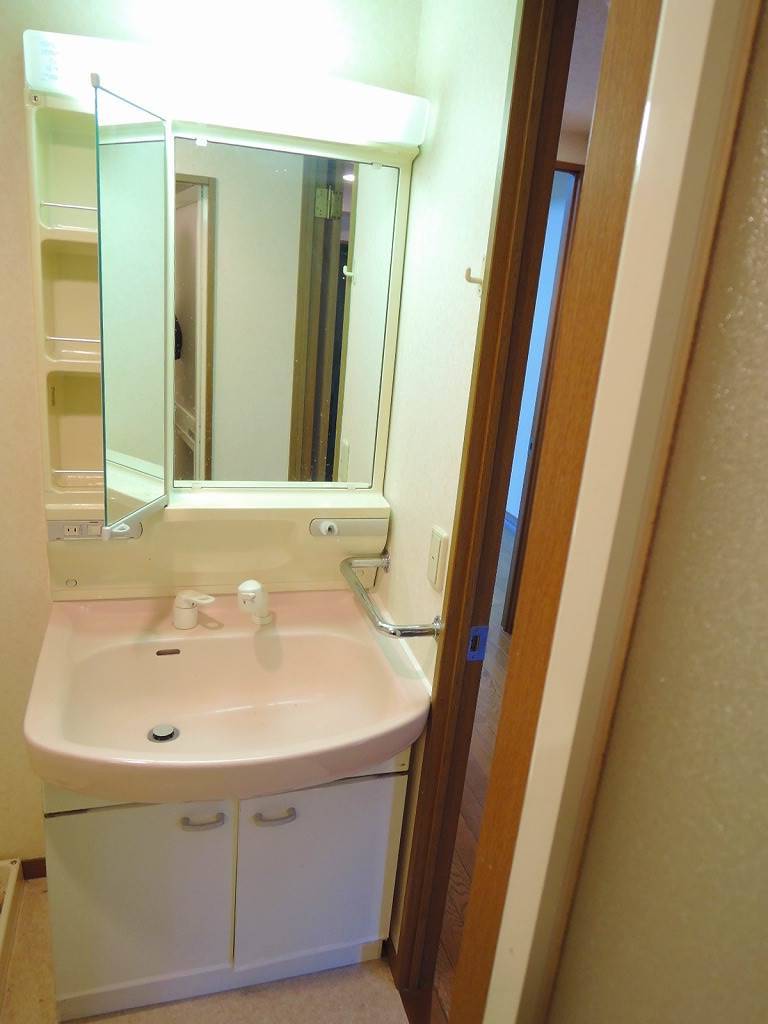 洗面設備　シャンプードレッサー