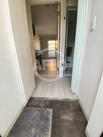 玄関　セゾンラトゥールMIYAKOJIMA　玄関