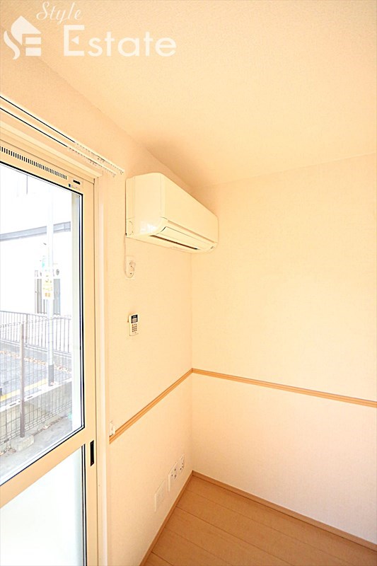 その他設備　リビングエアコン