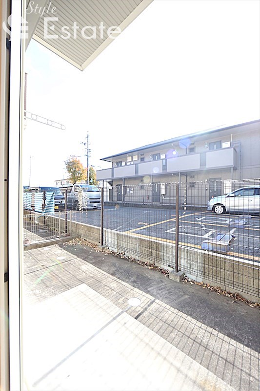 バルコニー　テラス