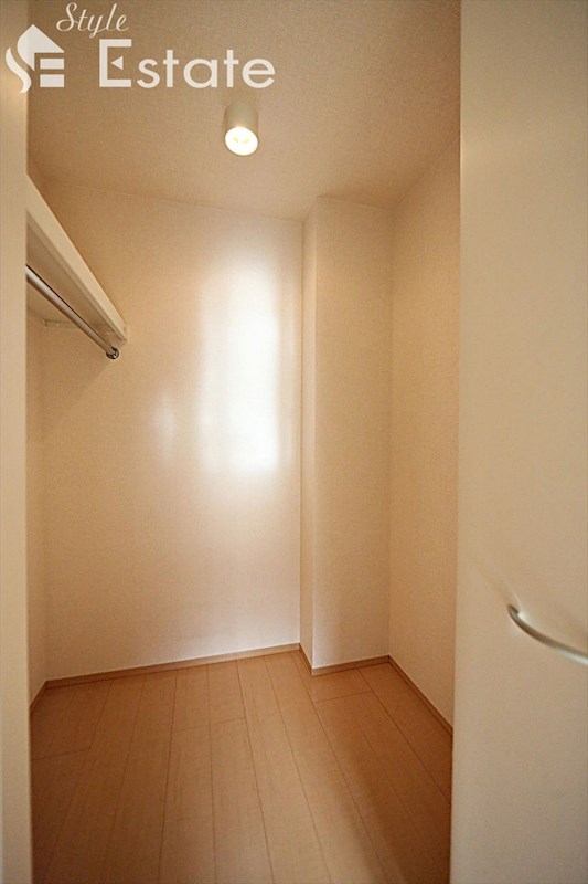 収納　ウォークインクローゼット