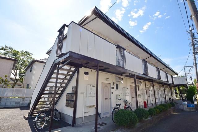 建物外観　★日当たり良好♪駅近なのでお買い物が便利ですよ★