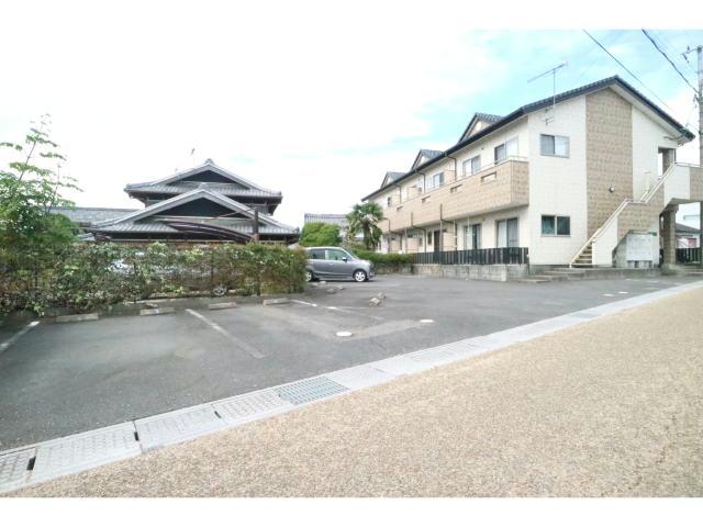 駐車場　駐車場