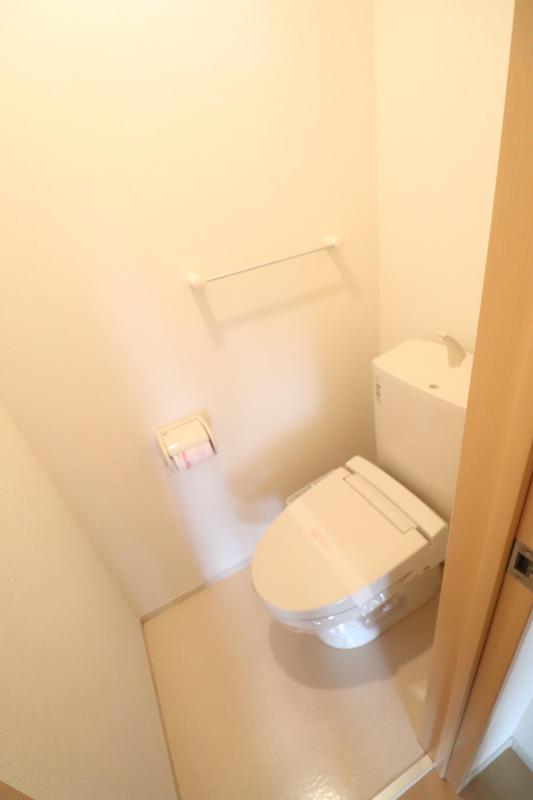 トイレ　温水洗浄暖房便座トイレ