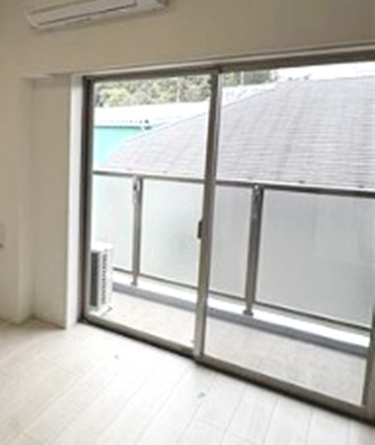 バルコニー　別部屋同仕様タイプ