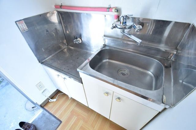 キッチン　別部屋参考写真です