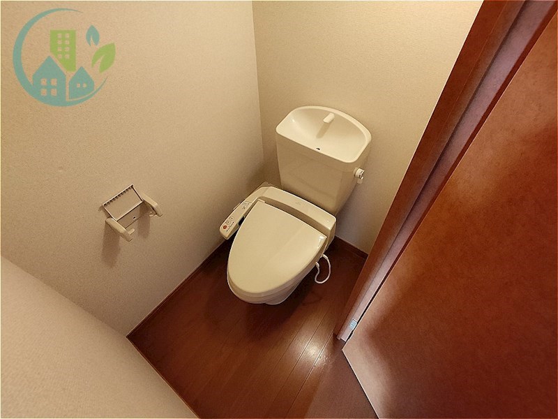 トイレ　レオパレス新在家（家具・家電付、仲介手数料不要）