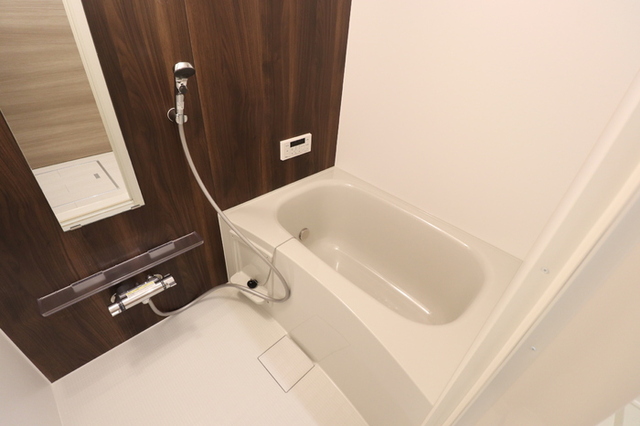 バス・シャワールーム　追い焚き給湯