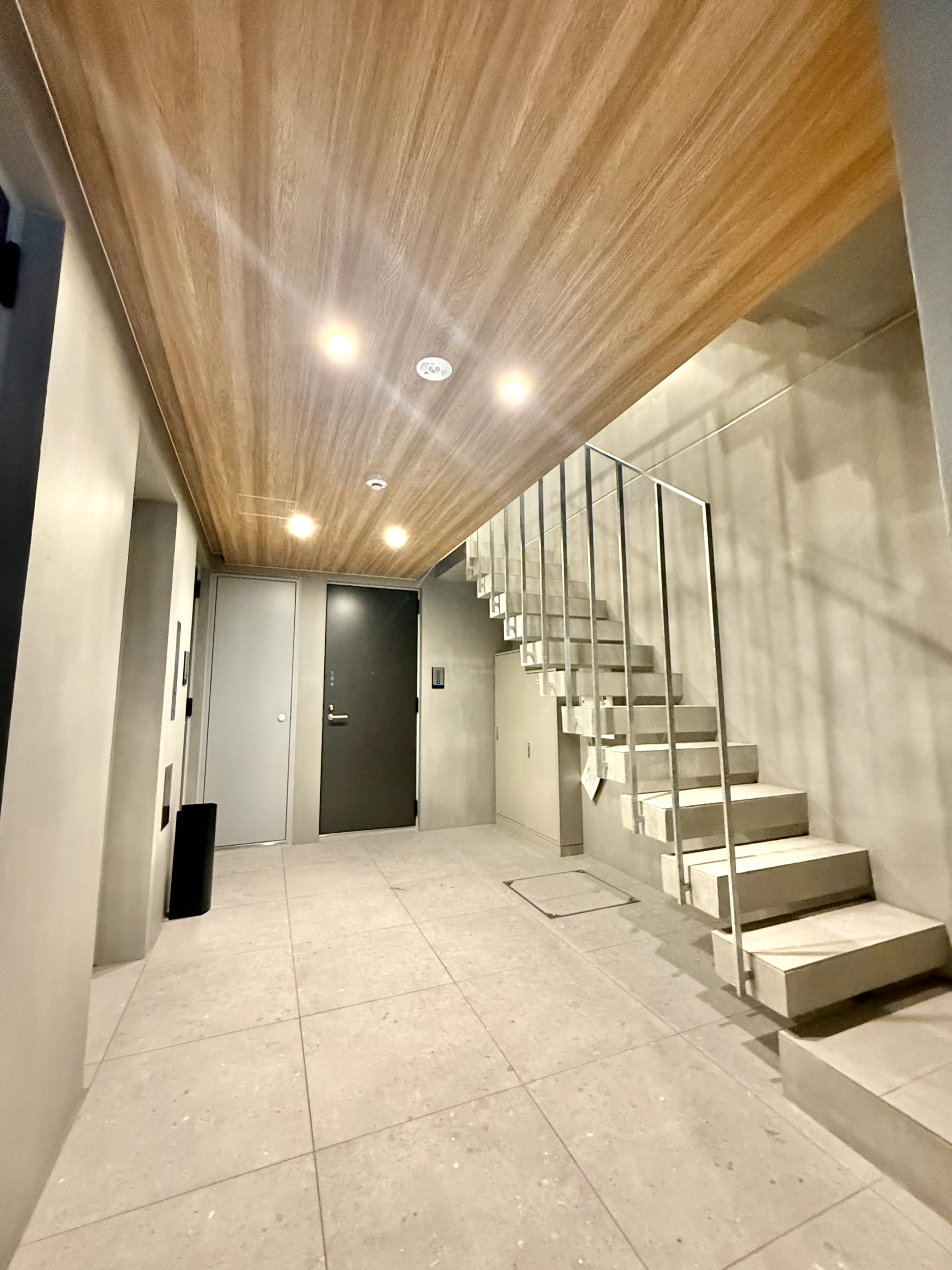 その他設備　安心設備／オートロック、ディンプルキー、防犯カメラ、EV有