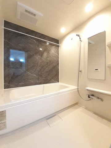 バス・シャワールーム　お風呂で日々の疲れを落としましょう