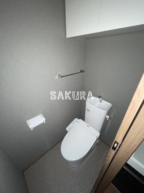 トイレ　落ち着いた色調のトイレです♪