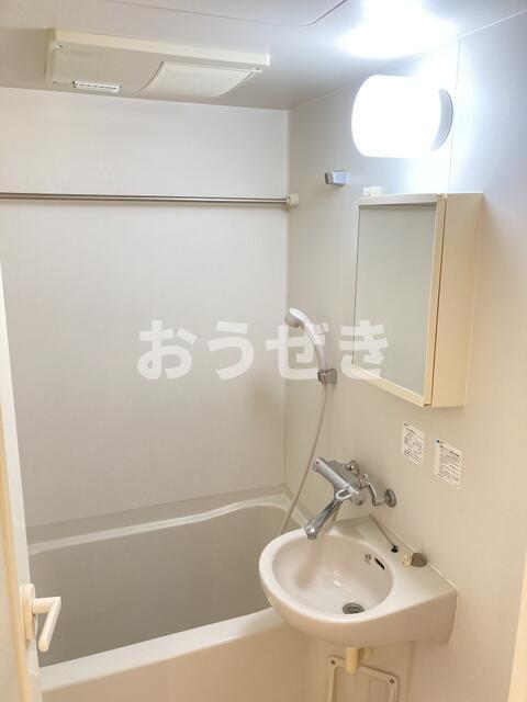 バス・シャワールーム　?