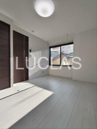 居室・リビング　白基調のくつろぎ空間♪