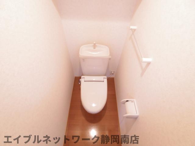 トイレ　コンパクトで使いやすいトイレです