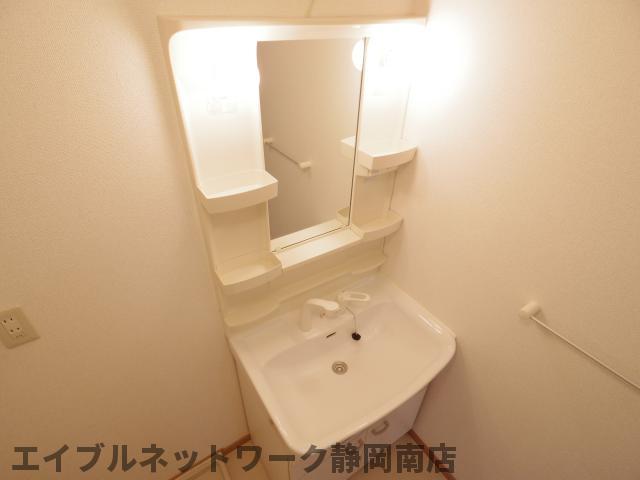 洗面設備　洗面所です