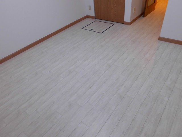 アジロガーデンの居間写真