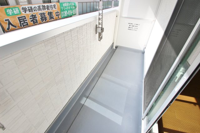 バルコニー　※別号室の参考写真です。