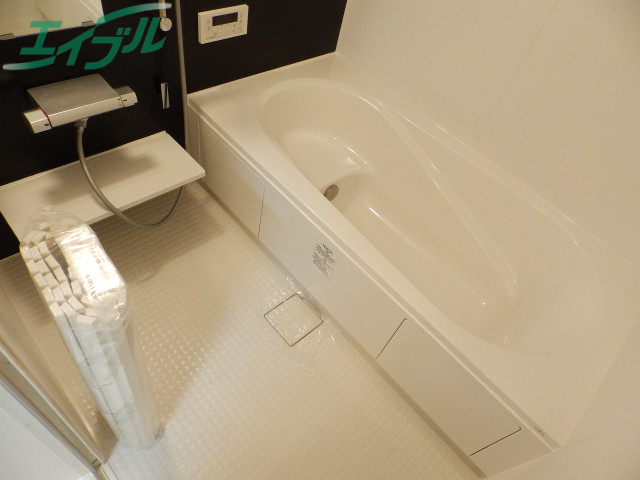 バス・シャワールーム　別部屋の写真です。