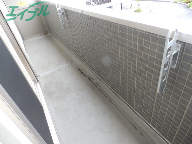 バルコニー　別部屋の写真です。