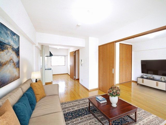 居室・リビング　CGで家具等を配置したもので家具等は含まれません