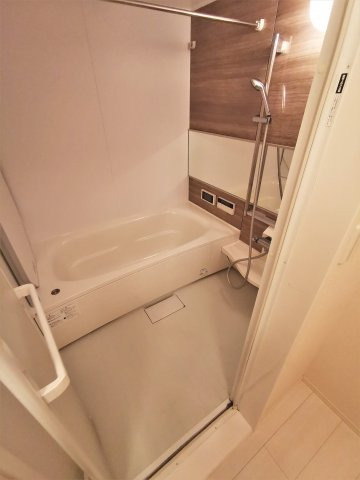 バス・シャワールーム　同物件、類似間取りのイメージ写真です