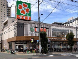 スーパー　ライフ住吉山之内店（スーパー）まで52m