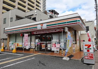 コンビニ　セブンーイレブン　神戸栄町通3丁目店（コンビニ）まで218m
