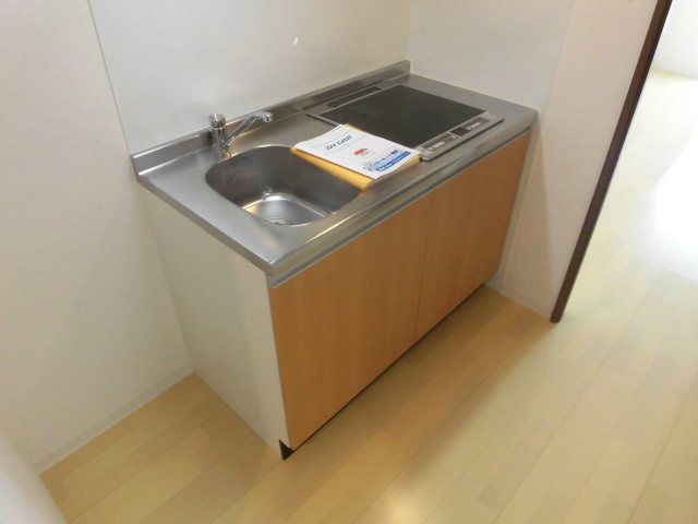 キッチン　収納面も安心のシステムキッチンです