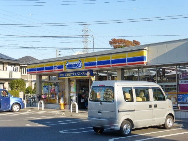 コンビニ　ミニストップ神代植物公園前店（コンビニ）まで780m