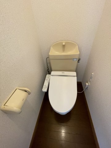 トイレ　トイレもきれいです