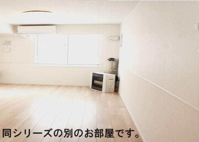 居室・リビング　同仕様タイプ写真です