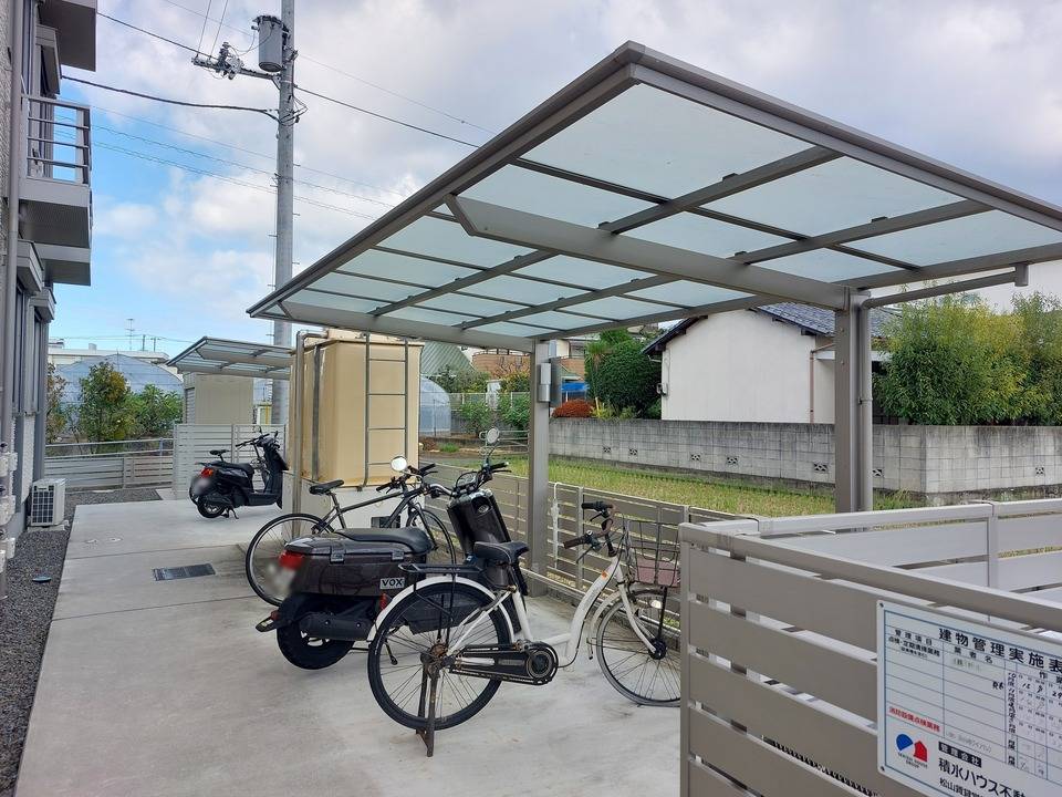 駐車場　駐輪場