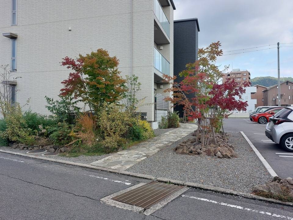 エントランス　アプローチ