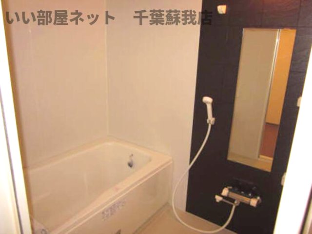 バス・シャワールーム　落ち着いた空間のお風呂です